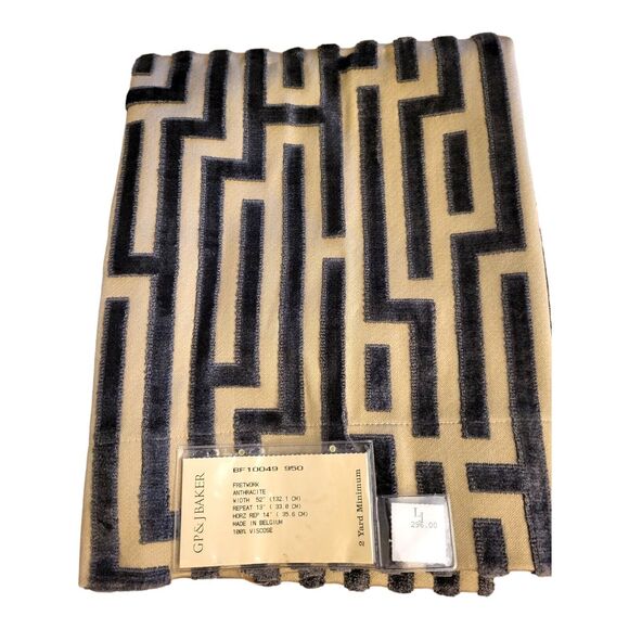 GP & J Baker Discontinued Fretwork Anthracite 26"× 29" Sample Geometric - Picture 1 of 4